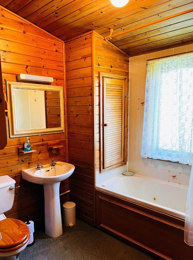 Secluded Rustic - A Digital Detox Paradise. Chalet York
