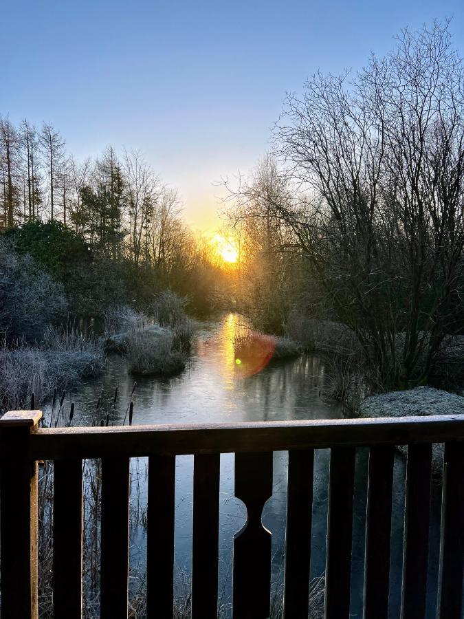 Chalet Secluded Rustic - A Digital Detox Paradise. York